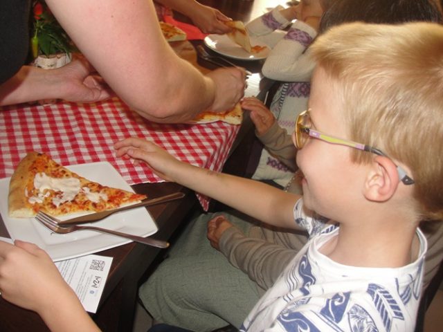 Wyjście do pizzerii
