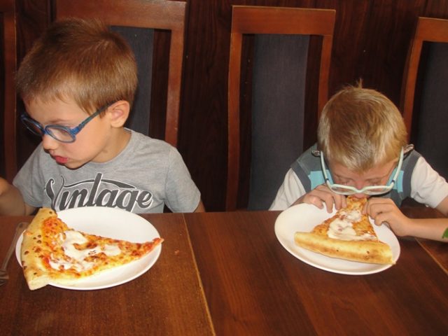 Wyjście do pizzerii