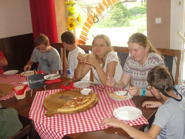 Wyjście do pizzerii