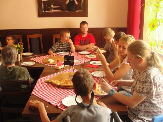 Wyjście do pizzerii