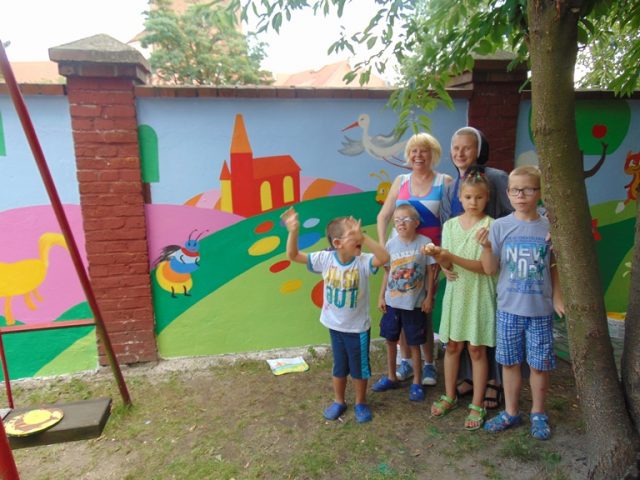 DSC06039 Malowanie ogrodzenia 2018
