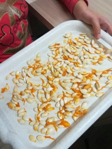 ZABAWY DYNIĄ