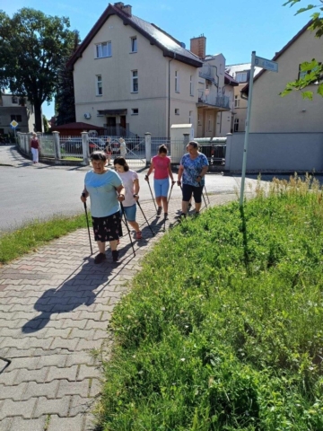 NORDIC WALKING