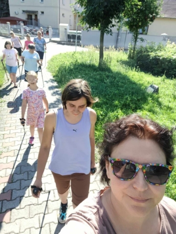 NORDIC WALKING