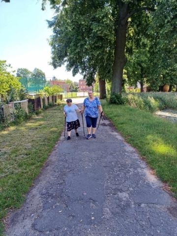 NORDIC WALKING